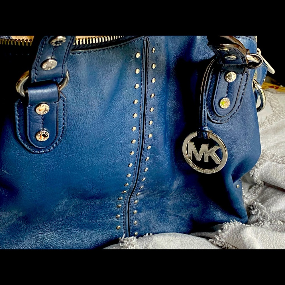 Michael Kors cute leather blue bag
